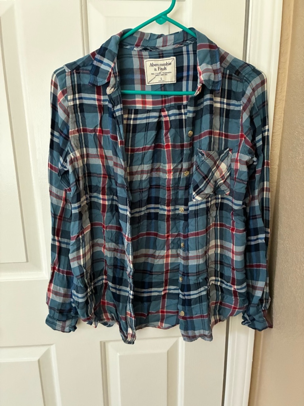Abercrombie & Fitch Blue Plaid Button-Up Shirt